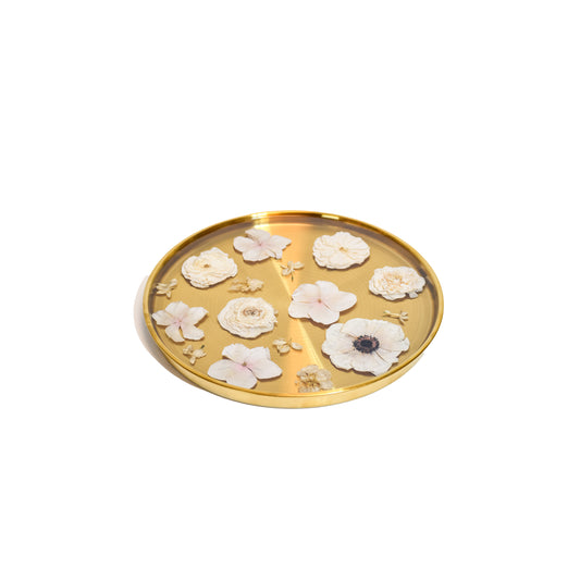 Gold Circle Tray for Bridal Bouquet Preservation featuring pressed flowers in resin, showcasing unique design.