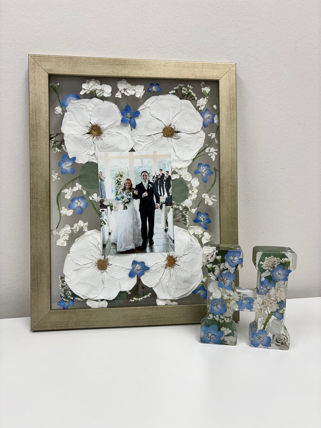 Pressed Flowers vs Resin Preservation: Choosing the Best Way to Preserve Your Bouquet