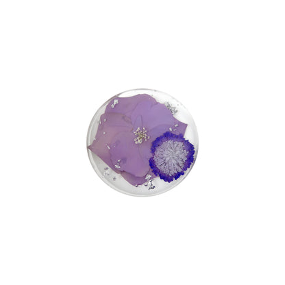 Unique floral preservation coaster design from Bloomsake, highlighting the beauty of dried petals encased in resin.